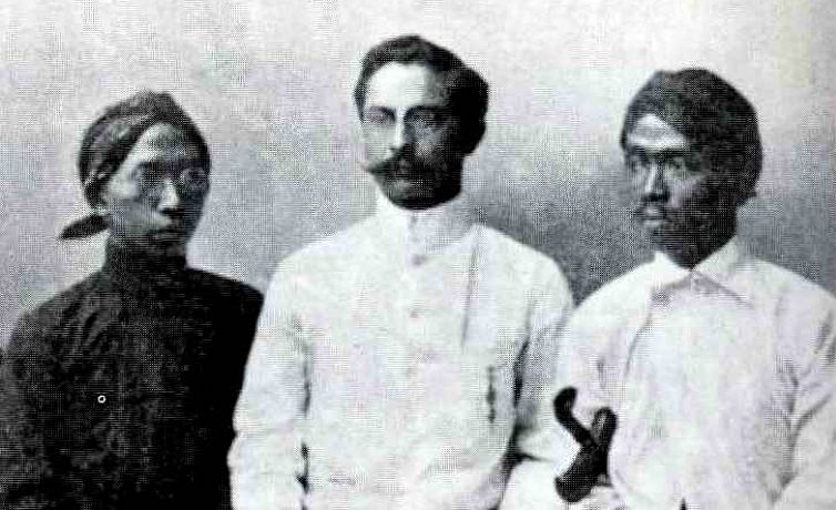 tokoh Tiga Serangkai, (dari kiri ke kanan: Soewardi Soerjoningrat, E.F.E Douwes Dekker, Tjipto Mangunkusumo) / (dok/berdikarionline)